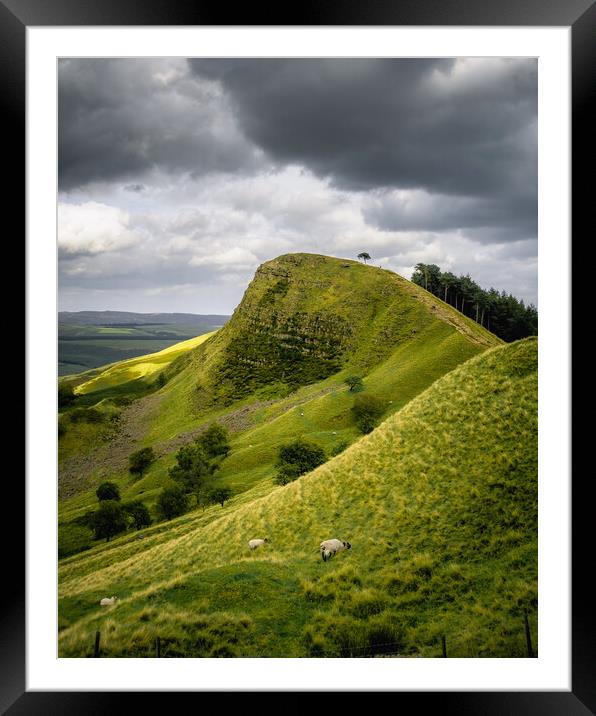 Back Tor, ridge walk, Peak District Framed Mounted Print by Alan Wise