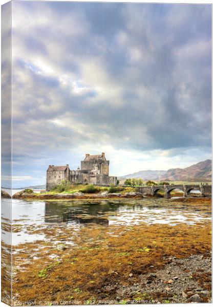 Eilean Donan  Canvas Print by Simon Connellan