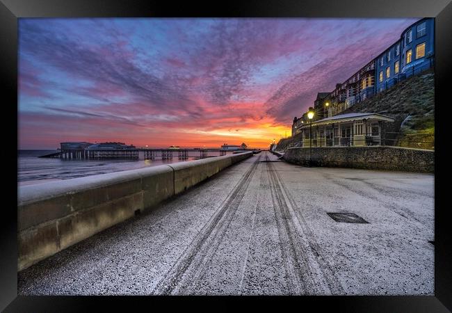 A frosty sunrise at Cromer  Framed Print by Gary Pearson