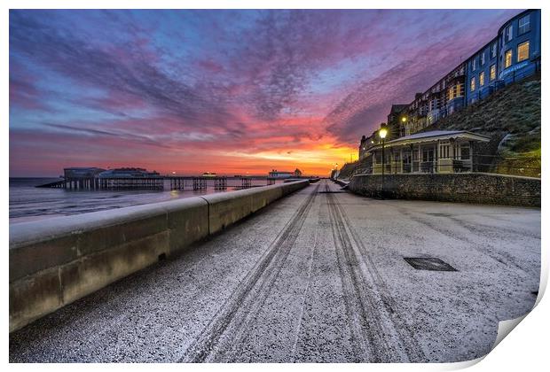 A frosty sunrise at Cromer  Print by Gary Pearson