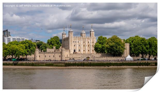 Tower of London Print by Jeff Whyte