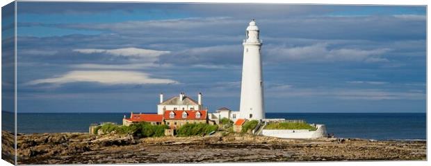 SAINT MARYS ISLAND, WHITLEY BAY PANORAMA Canvas Print by Martyn Arnold