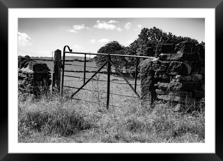 Scenes of Yorkshire 12 - Mono Framed Mounted Print by Glen Allen