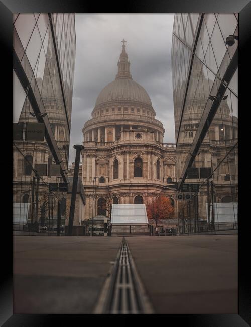 St Pauls Cathedral London  Framed Print by Andrew Scott