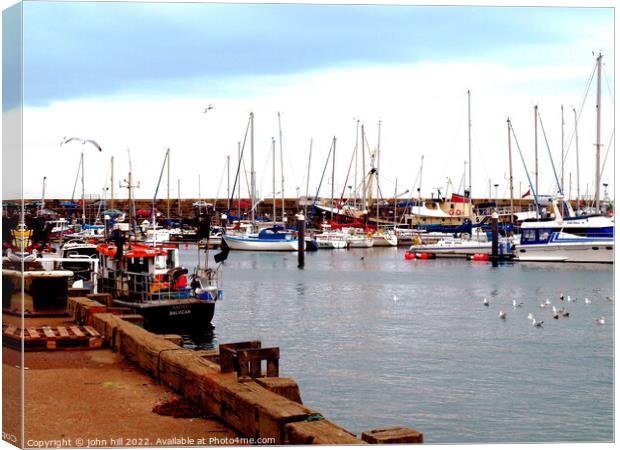 Scarborough Harbour Yorkshire. Canvas Print by john hill