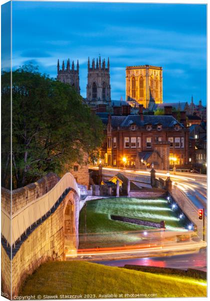 Evening in York Canvas Print by Slawek Staszczuk