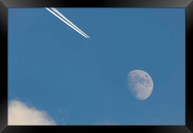 Fly me to The Moon Framed Print by Glen Allen