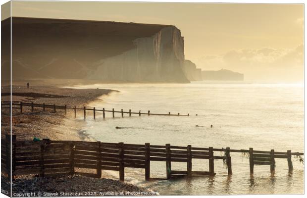 Cuckmere Haven Canvas Print by Slawek Staszczuk