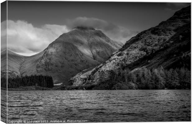 Glen Etive Canvas Print by phil pace