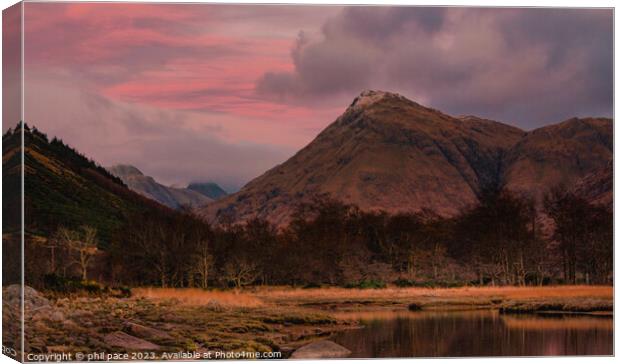 Sunset in Glen Etive  Canvas Print by phil pace