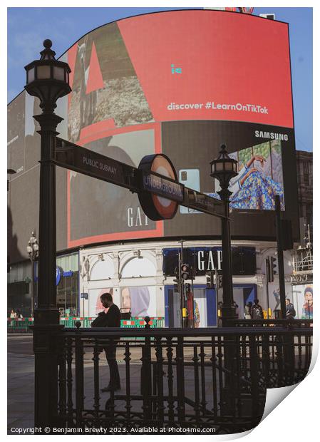 Piccadilly circus  Print by Benjamin Brewty