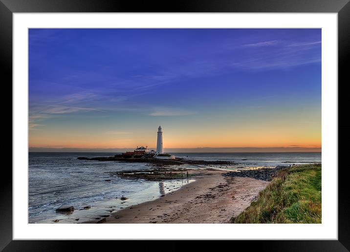 St Marys Lighthouse at sunrise. Framed Mounted Print by Kevin Tate