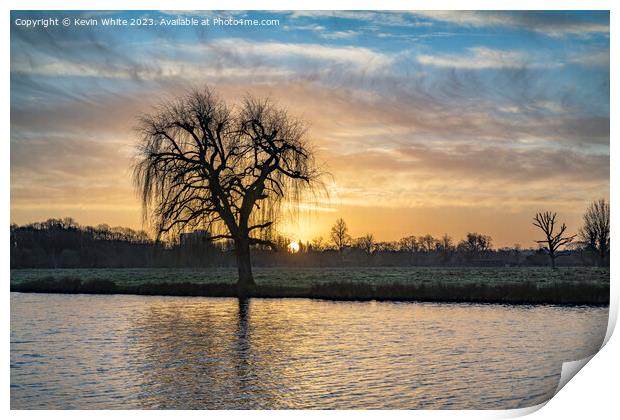 January beautiful sunrise at Bushy Park ponds Print by Kevin White