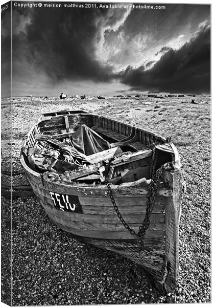 dungeness decay Canvas Print by meirion matthias