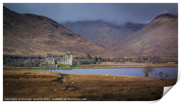 Kilchurn Castle in colour Print by Duncan Spence