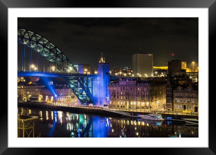 The Tyne Bridge Framed Mounted Print by Les Hopkinson