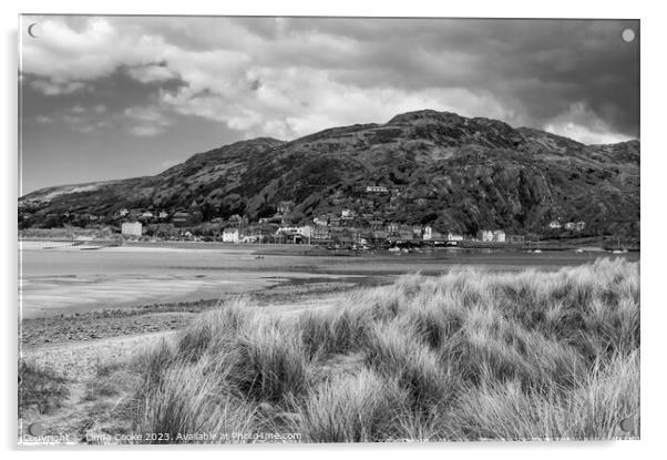 Barmouth and Dinas Oleu in monochrome, viewed across the River Mawddach estuary Acrylic by Linda Cooke