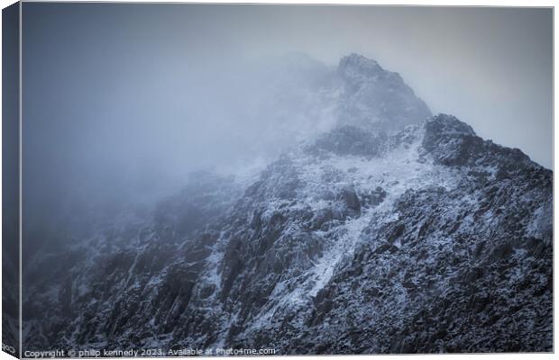 Tryfan Mountain Canvas Print by philip kennedy