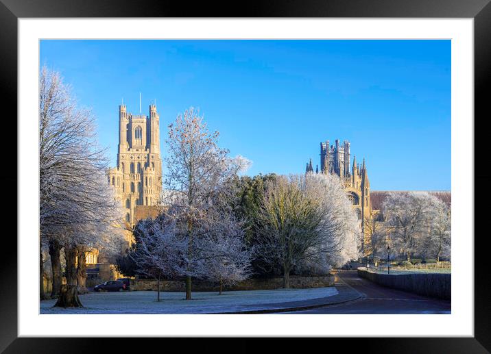 Frosty, misty morning in Ely, Cambridgeshire, 22nd January 2023 Framed Mounted Print by Andrew Sharpe