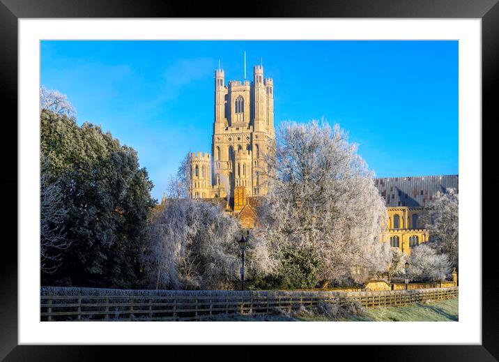 Frosty, misty morning in Ely, Cambridgeshire, 22nd January 2023 Framed Mounted Print by Andrew Sharpe