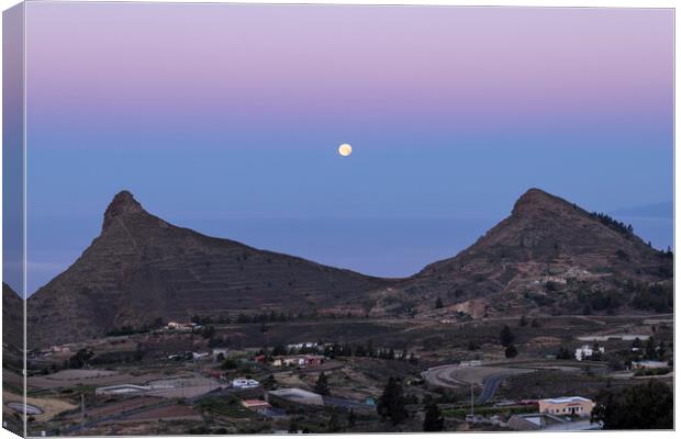 Full moon Tenerife dawn Canvas Print by Phil Crean
