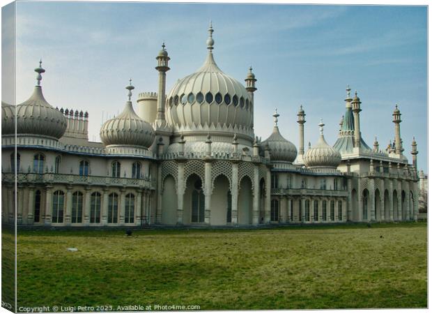 Brighton: Royal Pavilion in Brighton, United Kingd Canvas Print by Luigi Petro