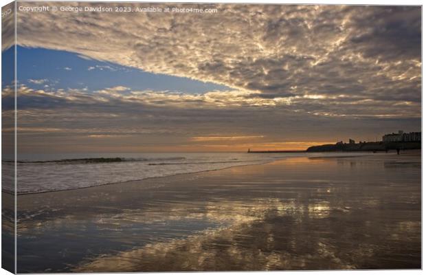 Majestic Sunrise over Tynemouth Beach Canvas Print by George Davidson