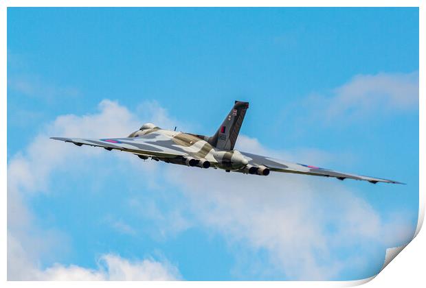 AVRO Vulcan XH558 on final departure from Waddington 2015 Print by Andrew Scott