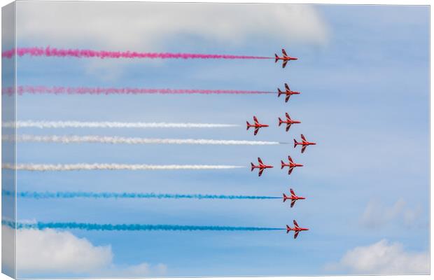 Red Arrows in formation Canvas Print by Andrew Scott