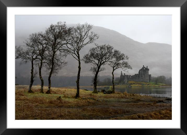 Kilchurn Castle, Scotland. Framed Mounted Print by jim wilson