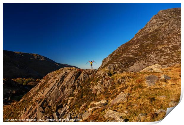Scenic views across Snowdonia for outdoor female hiker Print by Spotmatik 