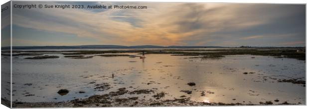 An evening at Lepe beach Canvas Print by Sue Knight
