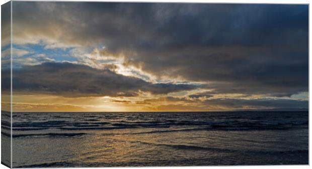 January Sunset on Troon Beach Canvas Print by Rich Fotografi 