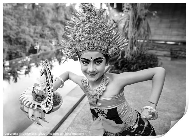Portrait Indonesian Balinese young artistic dancer in costume Print by Spotmatik 
