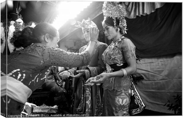 Wedding Balinese wedding bride groom attending the Ceremony  Canvas Print by Spotmatik 