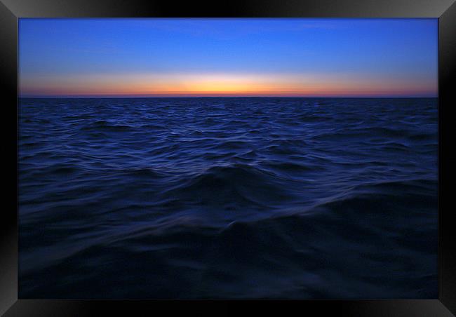 Bluewater sunset Framed Print by Gary Eason