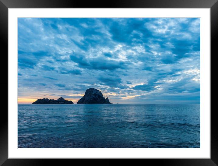 Photography with a cloudy sunset from Cala d'hort with Es Vedra as the protagonist Framed Mounted Print by Vicen Photo