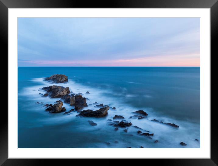 Photograph with a calm and cloudy sunset from the Talaimendi viewpoint Framed Mounted Print by Vicen Photo