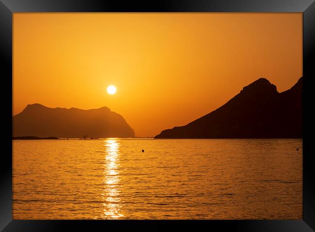 Photography with a sunrise on the beach of the cocedores del hornillo in Aguilas Framed Print by Vicen Photo