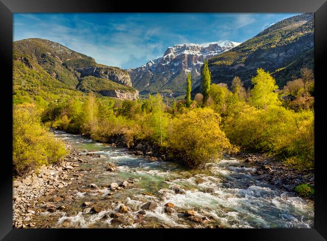 Photography with river water between the mountains of the Pyrenees Framed Print by Vicen Photo
