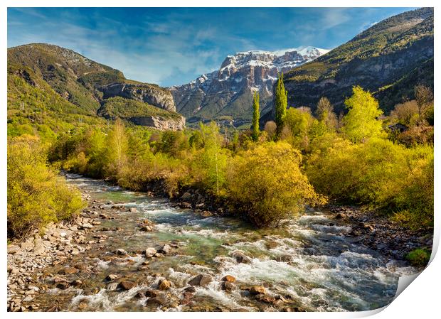Photography with river water between the mountains of the Pyrenees Print by Vicen Photo
