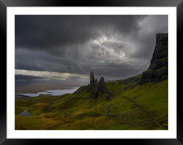 The Old Man Of Storr, Isle of Skye. Framed Mounted Print by Tommy Dickson