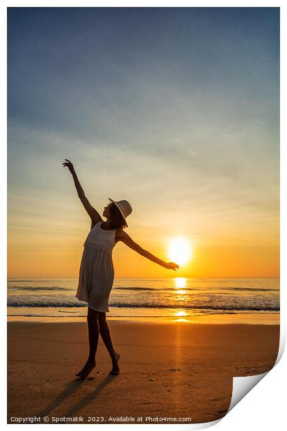Happy Afro American girl dancing on sunset beach Print by Spotmatik 