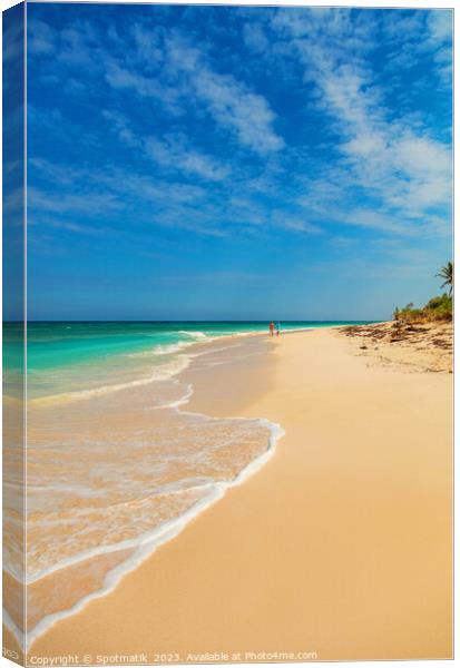 Tropical ocean waves on paradise island beach Bahamas Canvas Print by Spotmatik 