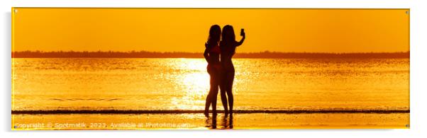 Panoramic tropical ocean sunrise with friends taking selfie Acrylic by Spotmatik 