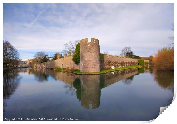 Bishop's palace wells Print by Les Schofield