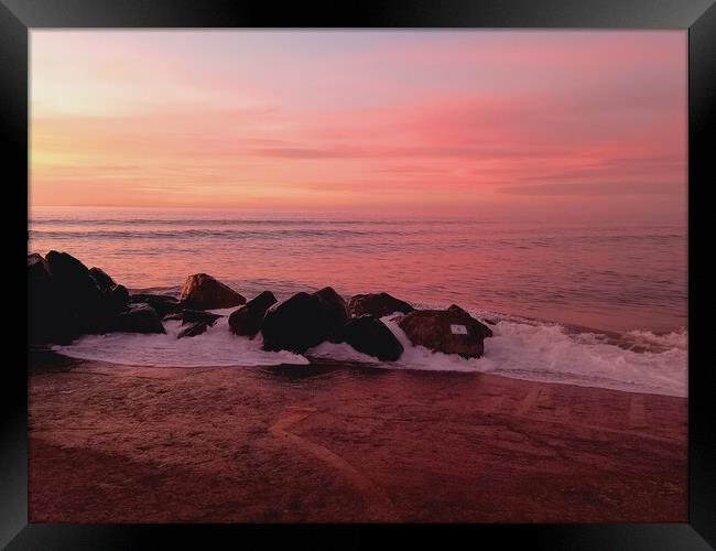 Pink sky Framed Print by kelly Draper