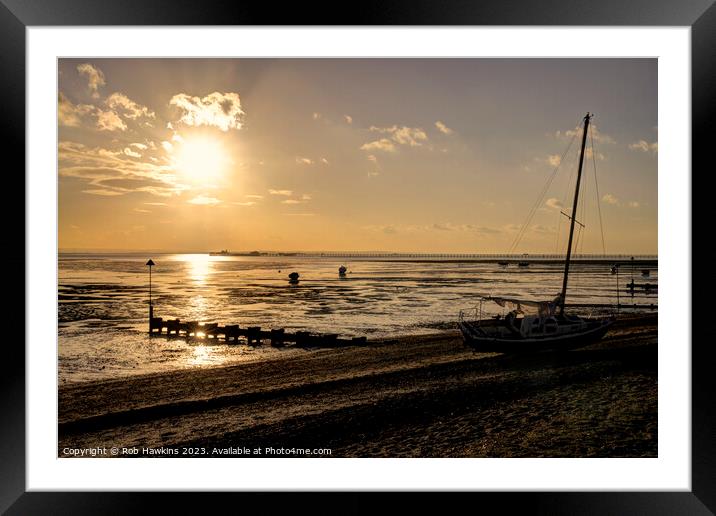 Southend Beach sunset  Framed Mounted Print by Rob Hawkins