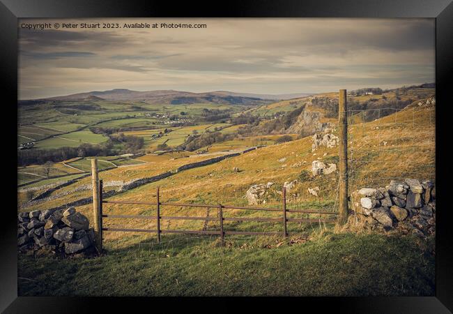 Ingleborourough and Smearsett Scar from langcliffe in the Yorkshire dales Framed Print by Peter Stuart