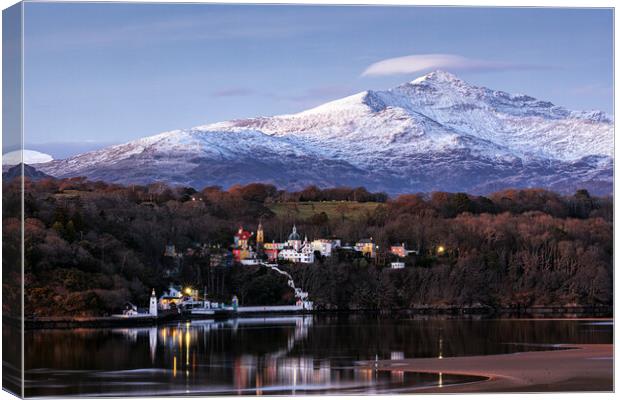 Portmeirion with Snowdon in the background Canvas Print by Rory Trappe